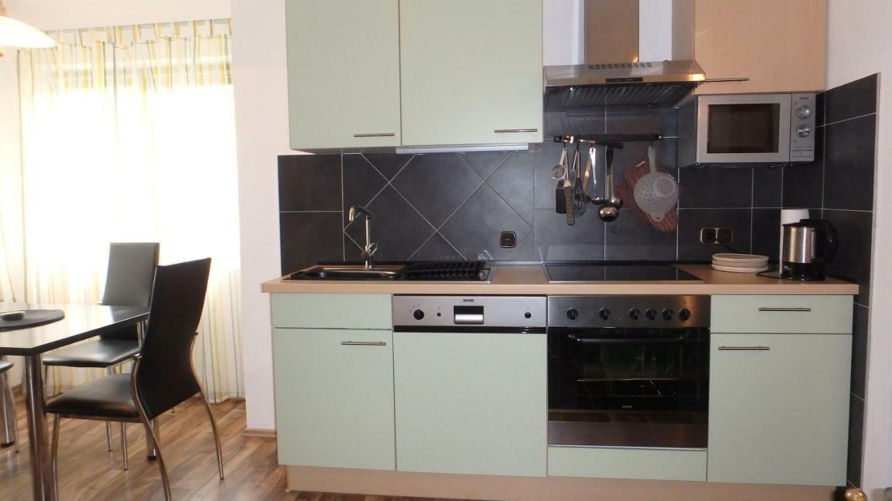 Haus Alpenblick Apartment Obertraun Bagian luar foto